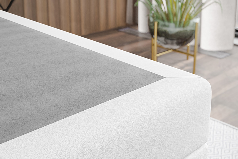 Forskelligt stof på madrassen.